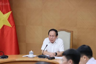 Bảo đảm mọi học sinh có đủ sách giáo khoa trước 15/9