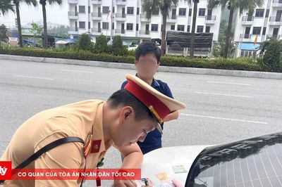 Siết xe 'dù', xe 'trá hình', xử lý nghiêm xe quá khổ, quá tải