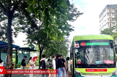 Thêm 13 xe buýt phục vụ sinh viên ĐHQG TP.HCM giờ cao điểm