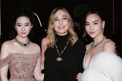 Lưu Diệc Phi: Từ chỉnh ảnh quá đà đến 'vụ' cắt hình Hồ Ngọc Hà khỏi ảnh chụp chung