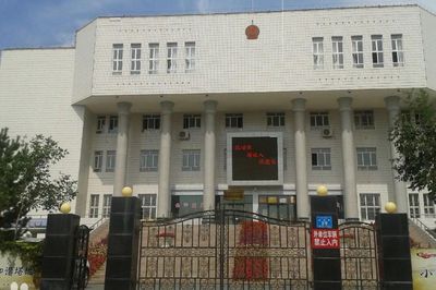 Trộm 77 triệu đồng cùng vòng vàng của ông bà, cháu gái lĩnh 6 tháng tù