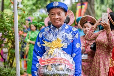Người dân TPHCM về Lăng Ông dự lễ giỗ Đức Tả quân Lê Văn Duyệt