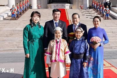 Lễ đón Chủ tịch Quốc hội Trần Thanh Mẫn và Phu nhân thăm chính thức Mông Cổ