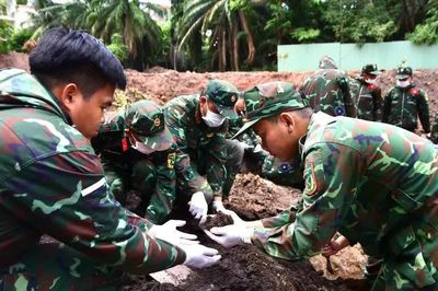 Công viên Lê Thị Riêng: Phát hiện thêm rãnh mộ tập thể với nhiều di vật