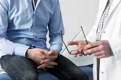 Người đàn ông 32 tuổi ảnh hưởng khả năng sinh con sau nhiều năm uống loại trà 'quen thuộc'