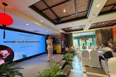 Đà Nẵng: Bồi dưỡng nghiệp vụ buồng phòng, lễ tân theo tiêu chuẩn VTOS