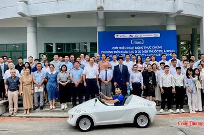 IUH thúc đẩy đào tạo nhân lực ô tô điện với Dự án PIUS tại Việt Nam