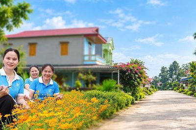 Vun sắc hoa, đẹp xóm làng