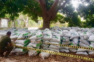 Phát hiện, xử lý bãi tập kết cát trắng lậu với số lượng 'khủng' tại Khánh Hòa