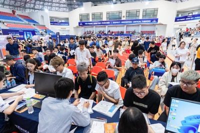 Chưa vào giảng đường, tân sinh viên đã lo chuẩn đầu ra ngoại ngữ