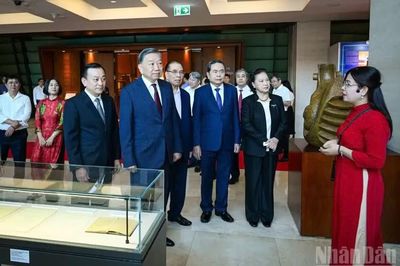 Từ quản lý thông tin đến dẫn dắt nhận thức xã hội