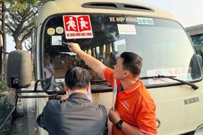 Hà Nội tăng cường quản lý xe đưa đón học sinh