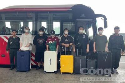 TPHCM: Trục xuất nhóm người nước ngoài vi phạm quy định về xuất nhập cảnh, cư trú tại Việt Nam