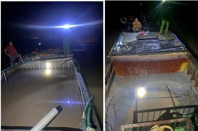 Vĩnh Long: Hai ghe gỗ chở cát không rõ nguồn gốc bị phát hiện trong đêm