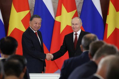 Tổng thống Putin đọc thơ Bác Hồ tại tiệc chiêu đãi Tổng Bí thư, Chủ tịch nước