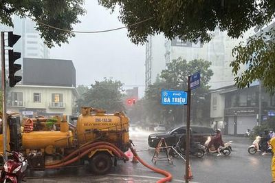 Hà Nội mưa trên 70mm, chủ động chống ngập