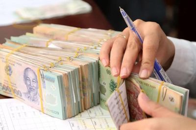 Từ hôm nay (10/9), chậm trả lương nhân viên, lãnh đạo có thể bị phạt đến 100 triệu đồng