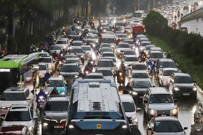 Cảnh báo tái diễn mưa dông khu vực nội thành Hà Nội