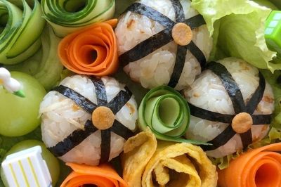 Chuẩn bị hộp cơm trưa cho con đủ chất và bắt mắt