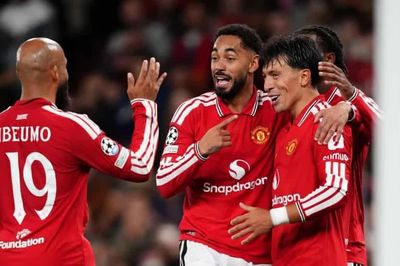 MU biến ngày trở lại Champions League thành bữa tiệc bàn thắng
