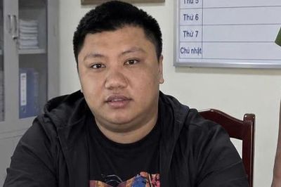 Trốn truy nã, nam thanh niên bán ma túy ra đầu thú