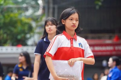 Bỏ thi tuyển sinh lớp 10: Đừng để áp lực đổi tên