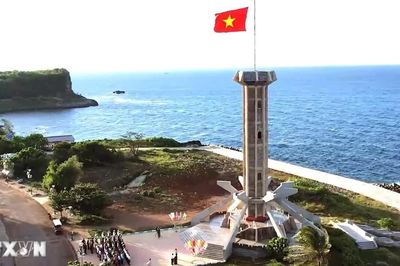 Quảng Trị 'vươn Đông tỏa Tây' hiện thực hóa khát vọng mạnh về biển, giàu từ biển