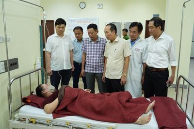 Điều tra nguyên nhân khiến 174 công nhân nghi ngờ bị ngộ độc thực phẩm