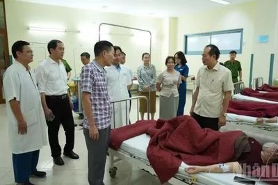 Tích cực điều trị cho bệnh nhân nghi ngộ độc thực phẩm tại Công ty Dệt may Scavi Huế