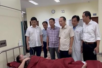 [Video] Bộ Y tế yêu cầu điều tra, làm rõ nguyên nhân vụ 174 người nhập viện nghi ngộ độc thực phẩm ở Huế