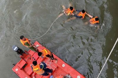 Nam thanh niên nghi nhảy cầu Trường Tiền được tìm thấy dưới sông Hương