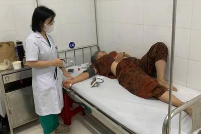 Gia Lai: Đề xuất đình chỉ hoạt động 4 tháng đối với cơ sở bánh mì làm 254 người ngộ độc