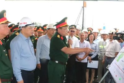 Thận trọng xem xét phương án xây cầu cạn trên tuyến cao tốc Cà Mau - Đất Mũi