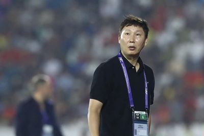 Bố HLV Kim Sang-sik qua đời tại Hàn Quốc