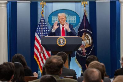 Tổng thống Trump tiết lộ thời điểm kết thúc chiến tranh Iran, việc Houthi liên lạc với Mỹ