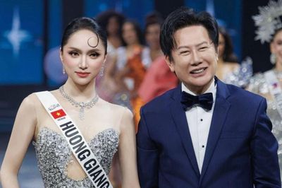 Chủ tịch Miss Grand lấy lại 'tài sản' quan trọng
