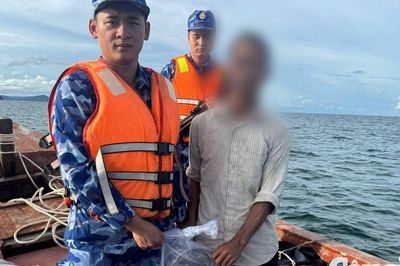 BTL Vùng Cảnh sát biển 4 bắt giữ 2 tàu cá tàng trữ, vận chuyển trái phép thiết bị VMS của tàu cá khác