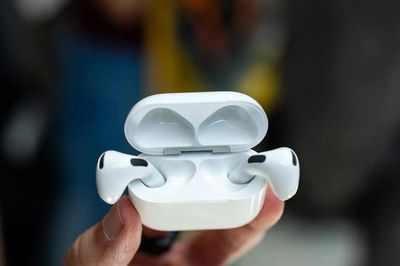 Apple ra mắt AirPods 5: Đột phá với dịch thuật trực tiếp và trợ lý Apple Intelligence