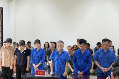 Lập mạng lưới 30 công ty ma để mua bán trái phép hóa đơn
