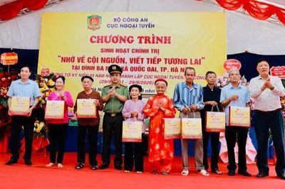 Ân tình của người lính ngoại tuyến bên mái đình xưa
