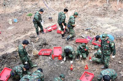 Tiếp tục phát hiện nhiều hài cốt liệt sĩ tại Công viên Lê Thị Riêng