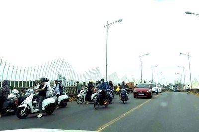 Thiếu tá quân đội mất tích khi cứu người dưới sông Trà Lý