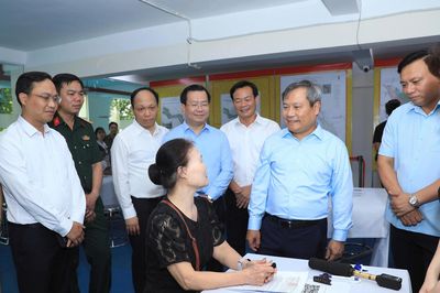 Chỉnh trang khu vực sông Hồng tạo nguồn lực phát triển thành phố