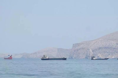 Iran và Oman thống nhất tuyến hàng hải mới qua eo biển Hormuz