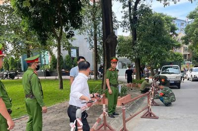 Tháo gỡ điểm nghẽn dừng, đỗ phương tiện tại các khu đô thị trên địa bàn phường Nghĩa Đô