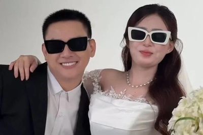 Ca sỹ Hoài Lâm công khai ảnh cưới với bạn gái kém 9 tuổi
