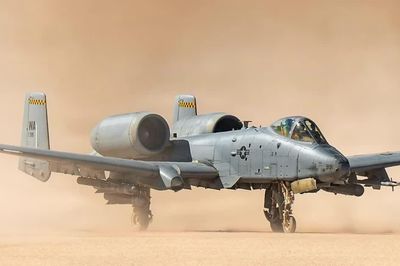 'Cường kích khét tiếng' A-10 Mỹ bị mất cánh trong đòn tập kích của Iran?