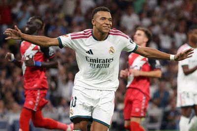 Mbappe thăng hoa