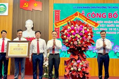 Ninh Bình đón nhận Bằng công nhận Bảo vật quốc gia đối với Bộ tranh khắc ma nhai 18 vị La Hán