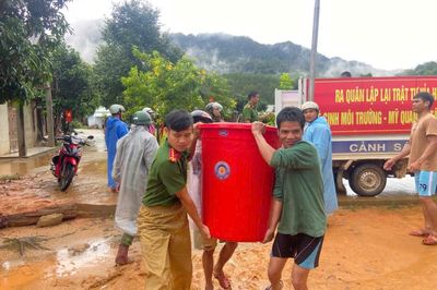Di dời tài sản cho 23 người dân xã Tây Giang nằm trong khu vực nguy cơ sạt lở